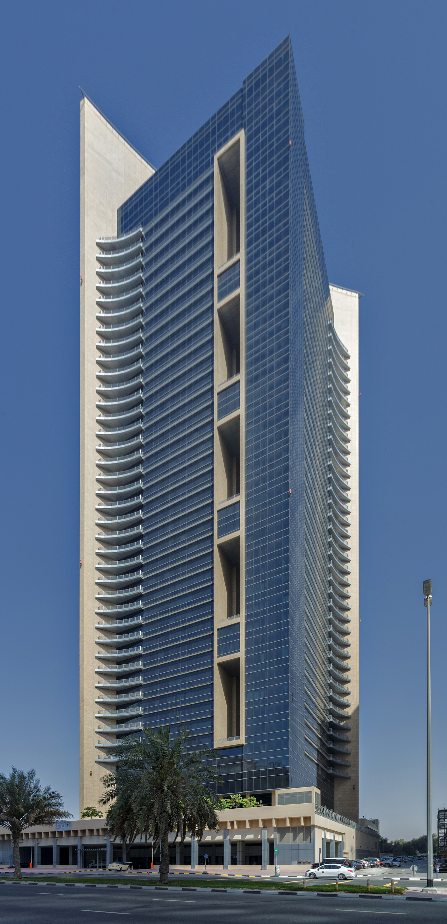 Sky Gardens, Dubai - View from the west. © Mathias Beinling
